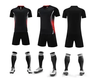 Ensemble maillot de foot noir haute performance avec short et chaussettes de sport