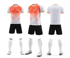 Professionele sneldrogende voetbaluniformset inclusief shirt, short en witte sokken