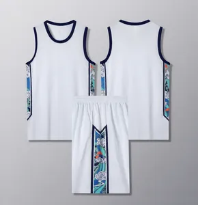 Vista dettagliata professionale del set maglia da basket bianca con motivi blu navy.