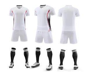 Ensemble maillot de foot blanc professionnel avec short et chaussettes d'entraînement