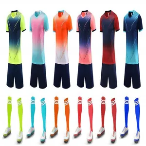 Ensembles de maillots de football professionnels dégradés pour entraînement et match.