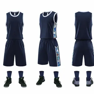 Completo da basket blu scuro per uomo e bambino con stampe grafiche laterali e vestibilità