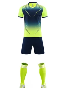 Ensemble de Maillot de Football pour Hommes Polyester Respirant Uniforme de Football Séchage Rapide pour Entraînement Top And Bottom Avec Chaussettes