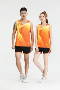 Conjunto de atletismo profesional con camiseta y pantalones cortos para hombre y mujer