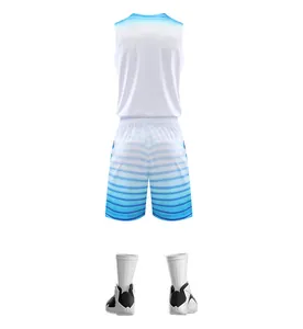 Rückansicht eines hochwertigen Basketball-Trikot-Sets mit blauen Verlaufsstreifen für Teams