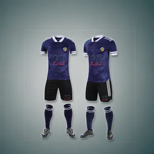Komplettes Fußballtrikot-Set mit dunkelblauem Trikot und weißen Schulterstreifen