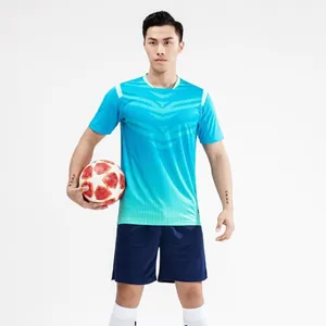 Professioneel blauw voetbaltenue met kleurverloop voor training en wedstrijden voor volwassenen
