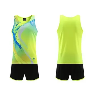 Conjunto de atletismo amarillo neón para maratón y entrenamiento deportivo
