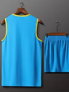 Conjunto profesional de atletismo azul para hombre con camiseta sin mangas y shorts