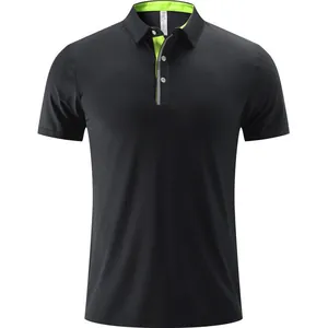Polo de sport respirant pour homme noir avec des détails vert néon sur le col