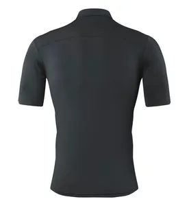 Vue arrière d'un t-shirt de sport noir à manches courtes pour hommes, haute élasticité