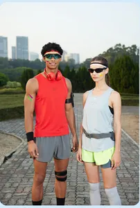 Vue détaillée du gilet de course respirant porté lors d'un entraînement de fitness