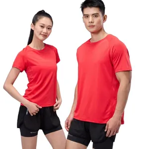 Breathable unisex red quick-dry sports T-shirt and black running shorts set for gym and fitness