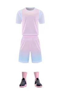 Gedetailleerd overzicht van roze en blauw verloop basketbaltenue met mesh mouwen