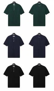 Mehrfarbige Mesh-Strick-Poloshirts mit Vorder- und Rückansicht in einem klaren Rasterlayout.