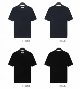 Vues détaillées avant et arrière des t-shirts en maille ajustés pour hommes en deux couleurs.