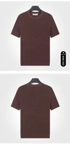 Vue détaillée montrant les profils avant et arrière d'un haut en tricot bordeaux chic