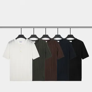 Heren zomer gebreid Henley-shirt met verticale strepen, verkrijgbaar in vijf kleuren.