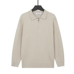 Pull en maille torsadée beige de qualité pour hommes avec col polo et demi-zip