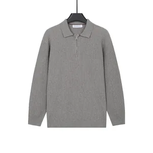 Maglione in maglia grigio da uomo con mezza zip e trama a costine a maniche lunghe