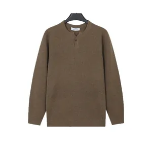 Pull en maille marron classique pour homme avec col Henley et manches longues style décontracté