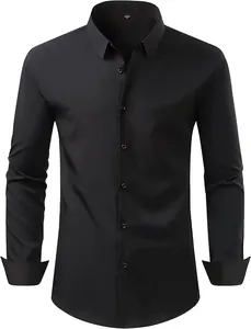 Vue détaillée de la chemise formelle noire à manches longues en tissu infroissable et col standard