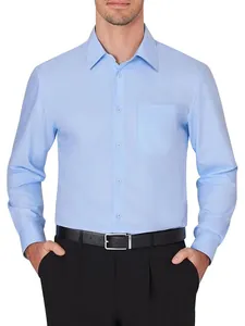 Camisa clásica de manga larga azul claro con bolsillo en el pecho para hombre de negocios