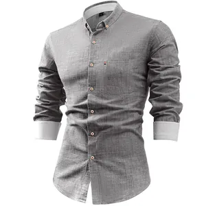 Vista frontale di una camicia casual da uomo in cotone e lino a maniche lunghe grigia