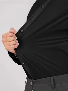 Chemise noire à manches longues sans repassage pour hommes en tissu extensible