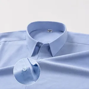 Chemise bleu clair à manches longues en lin et modal avec col carré classique élégant
