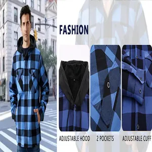 Détail de la chemise à capuche en flanelle à carreaux bleus et noirs ajustables.