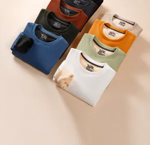 Varietà di colori per felpe da uomo in maglia a nido d'ape foderate in pile.