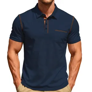 Polo à manches courtes bleu marine pour homme avec coutures contrastées et poche poitrine.