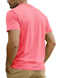 Vue arrière détaillée d'un t-shirt rose pour homme en coton à col rond et manches courtes