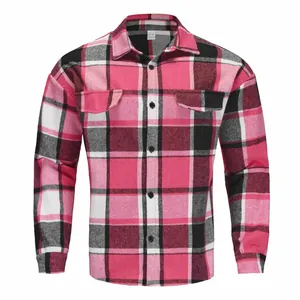 Camicia casual da uomo a maniche lunghe a quadri rosa e neri con doppie tasche frontali