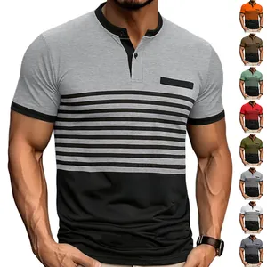 Mehrfarbige Variantenanzeige von gestreiften Henley-Poloshirts für Herren.