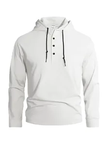 Dettaglio frontale della felpa bianca con cappuccio henley da uomo con mezza abbottonatura