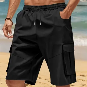 Klassische schwarze Cargo-Shorts für Herren mit Kordelzug am Bund und mehreren Taschen