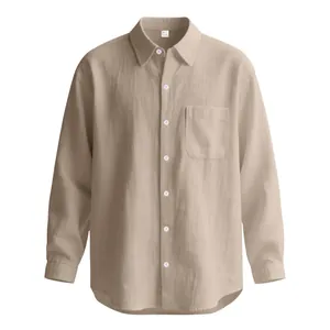 Vista dettagliata di una camicia casual da uomo in cotone e lino beige traspirante
