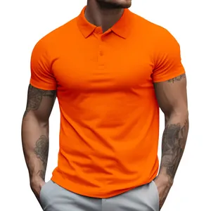 Vista frontale dettagliata di una polo da uomo arancione brillante a maniche corte con colletto