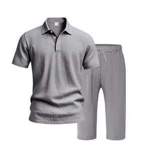 Ensemble d'été gris pour hommes avec polo en lin respirant et pantalon court décontracté