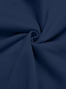 Nahaufnahme des weichen dunkelblauen Strickgewebes für Herren Sport-Kapuzenpullover