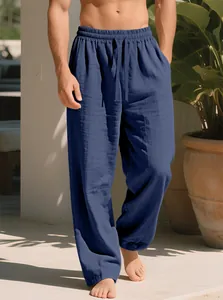 Detailansicht der bequemen blauen Leinenhose für Herren mit praktischem Kordelzugbund