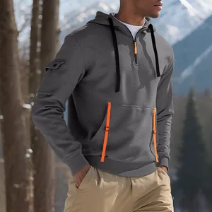 Herren Outdoor Winter Sport Hoodie mit 1/4 Reißverschluss und orangen Taschendetails