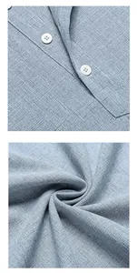Vista dettagliata del tessuto di lino celeste e dei bottoni bianchi sulla camicia da uomo
