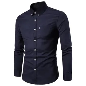 Camisa informal de manga larga Oxford entallada en azul marino para hombre con bolsillo