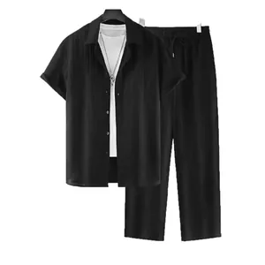 Ensemble décontracté noir rayé pour homme avec chemise manches courtes et pantalon long