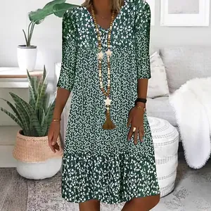 Elegant green floral V-neck midi dress with 3/4 sleeves for women summer fashion