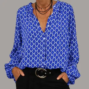Elegante Damenbluse mit V-Ausschnitt und langem Arm in blauem geometrischem Musterdruck