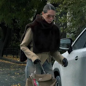 Elegante calentador de cuello de piel sintética marrón para moda de otoño e invierno